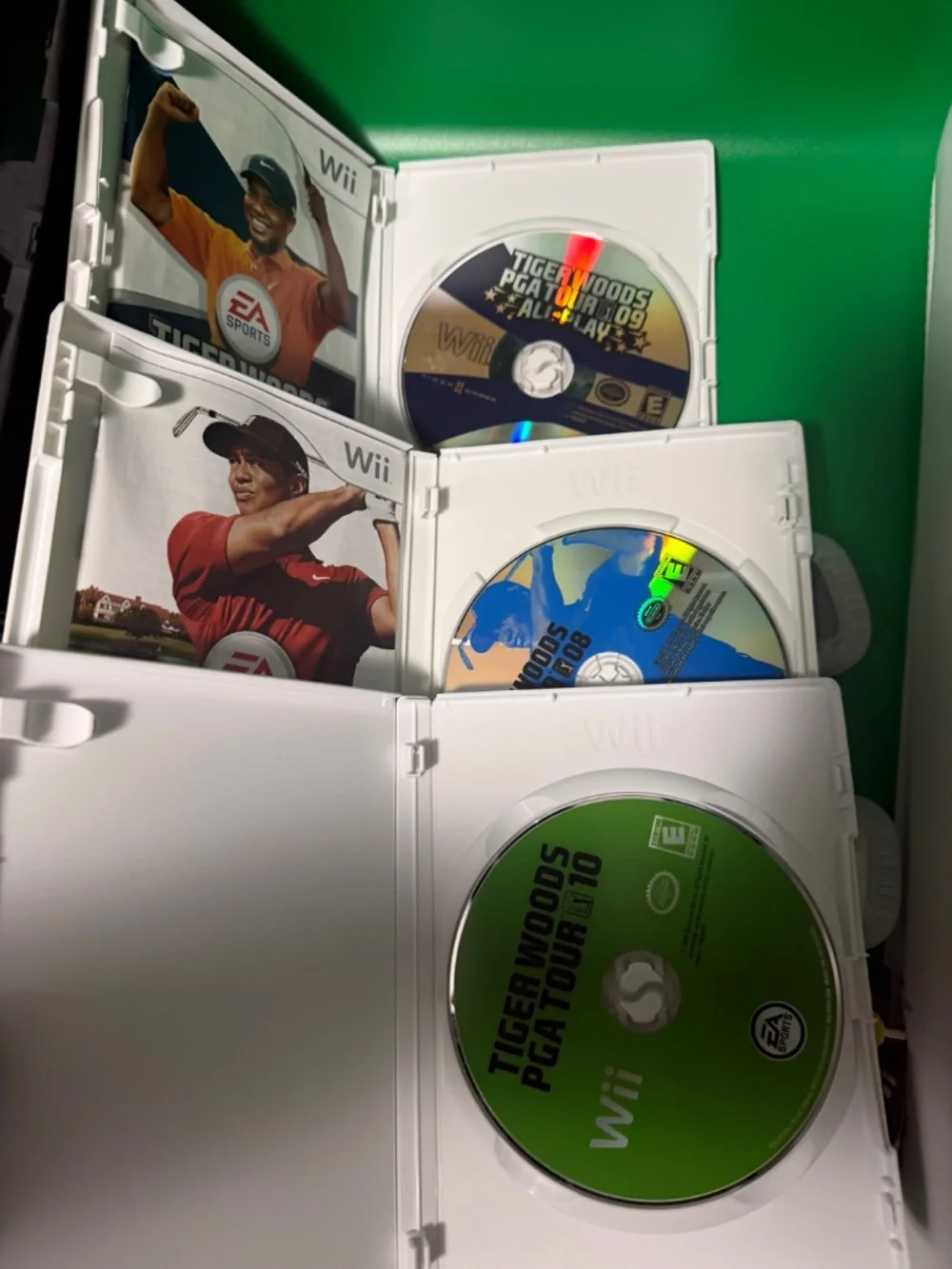 Nintendo Wii Tiger Woods Golf Bundle